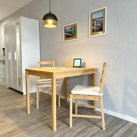 Apartment - Stefanie Sassnitz